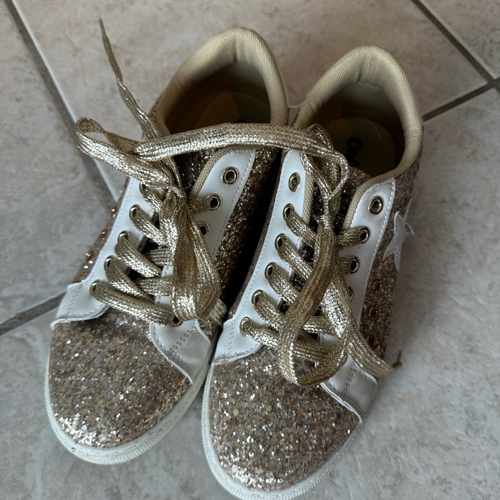 Outwoods Gold Glitter Kids Sneakers - Picture 3 of 5